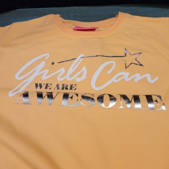 NWT Girls can, we are awesome! Shirt - Picture 1 of 7